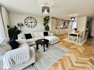 Photo 13- click for photo gallery